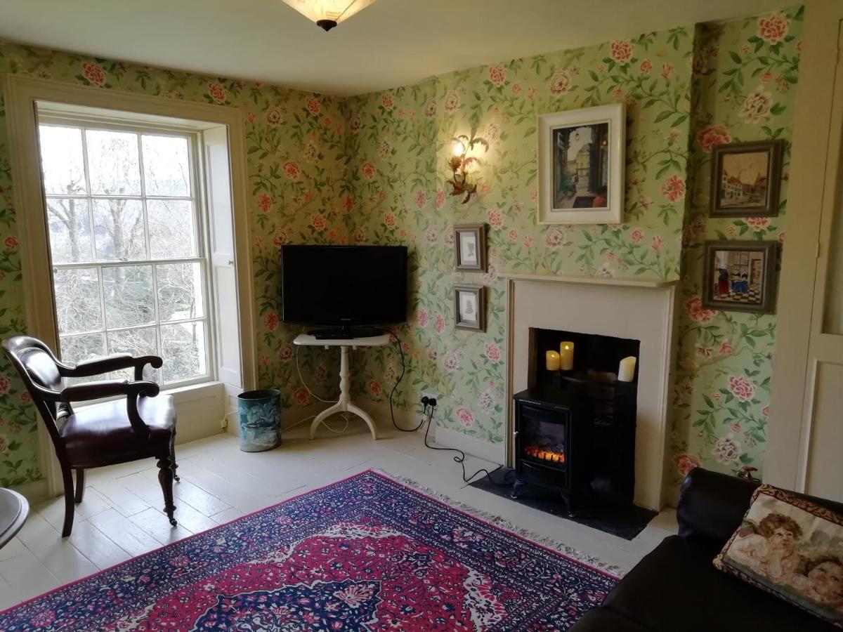 Bed and Breakfast Dolphin House Batheaston Экстерьер фото
